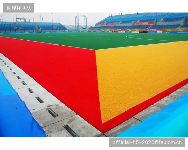 国家田径训练基地的跑道在年均2000小时高强度使用后，其聚氨酯弹性体出现超过3%的拉伸应力衰减